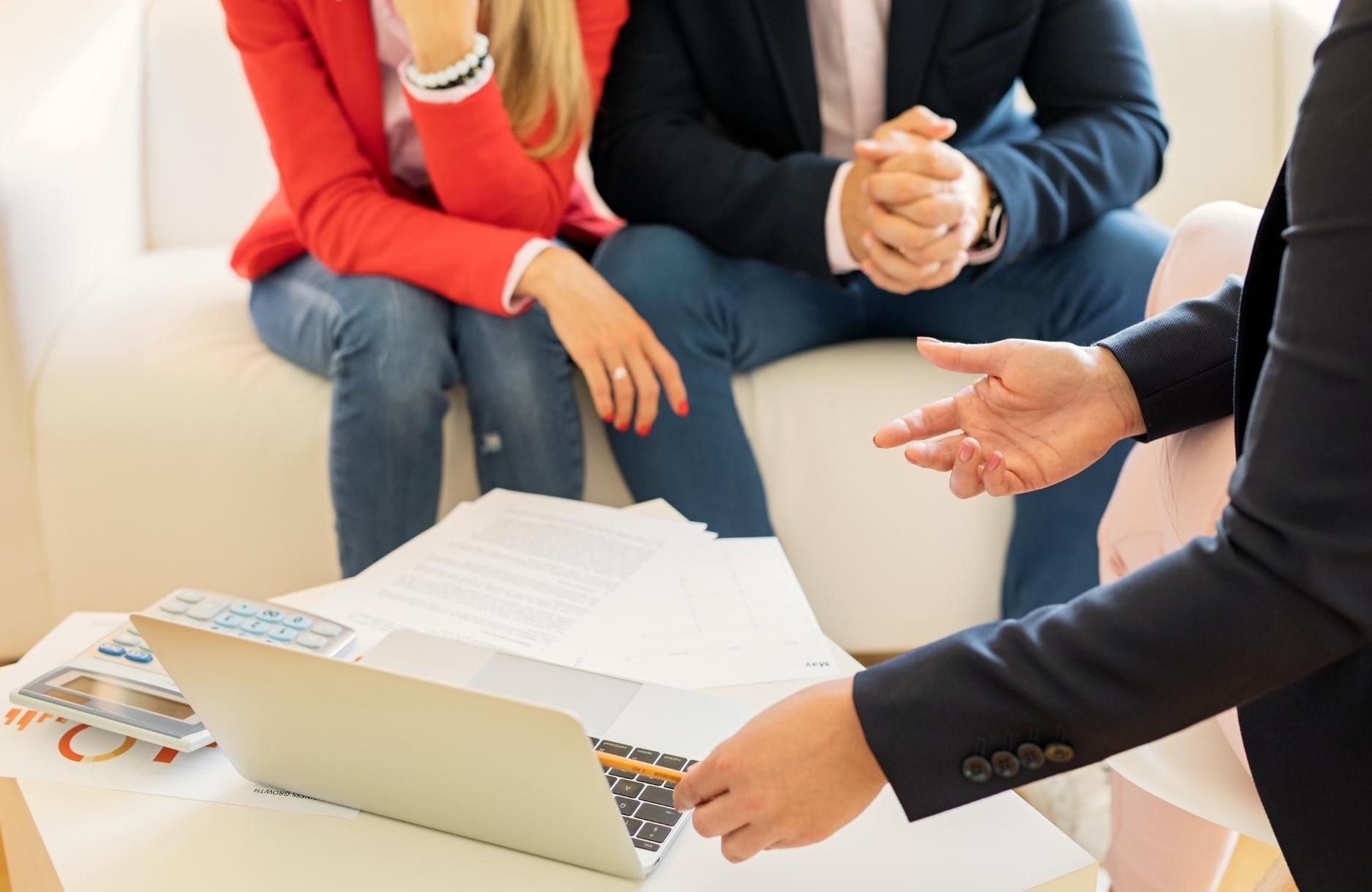 Making the Right Decision: 3 Tips for Choosing a Financial Planner Featured Image